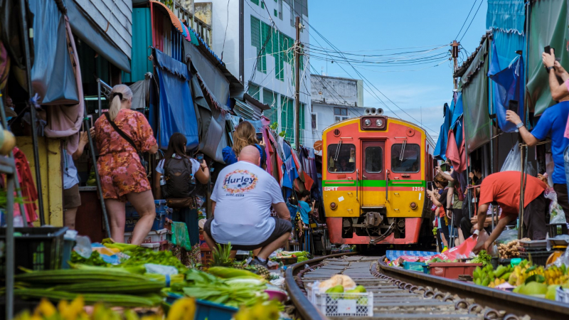 Day 3 Have An Unique Experience In Mae Klong Railway Market
