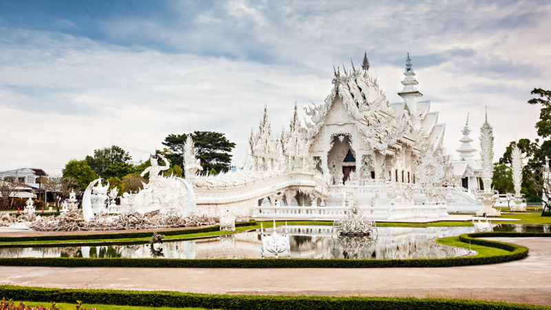 Day 5 Admire The Spectacular White Temple