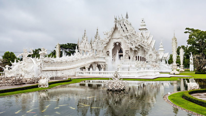 Day 6 Pay A Visit To The Must See Attraction Wat Rong Khun