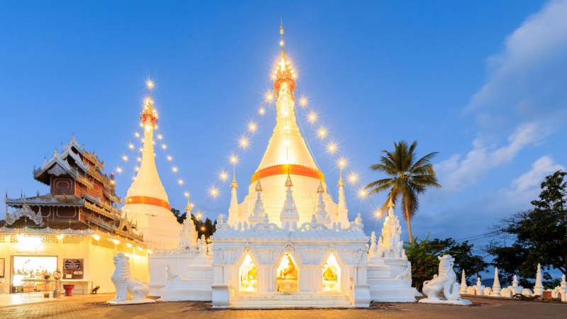 Day 1 Visit The Stunning Phrathat Doi Kong Mu Temple