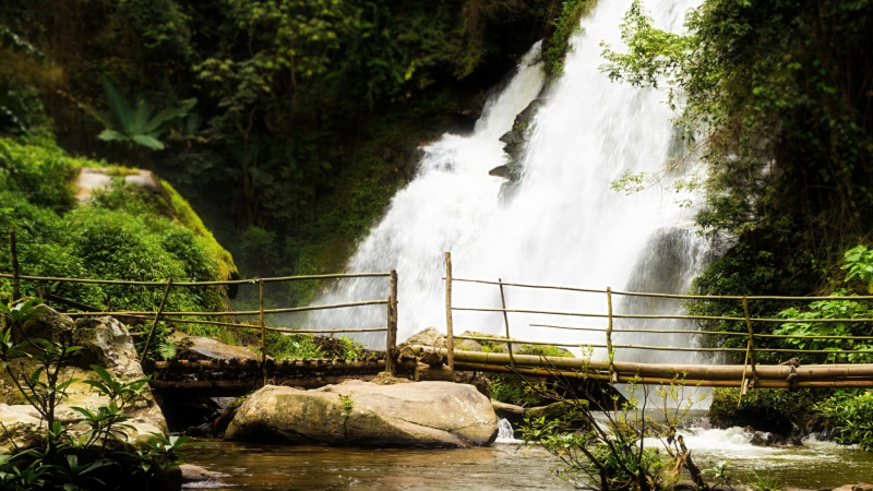 Day 3 Enjoy The Stunning View Of Pha Dok Seaw Waterfall