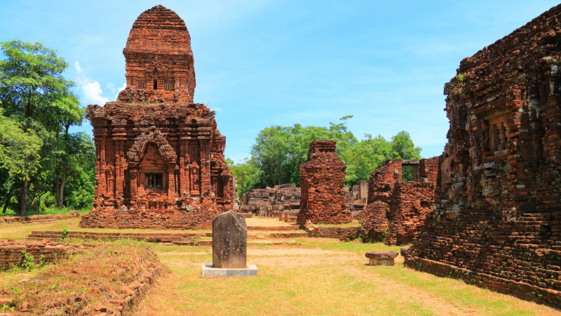 Vibrant Millennium Temple Gathering Place Of Cham Spirit