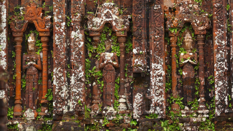 Carve Directly On Terracotta Special Technique Of Cham Civilization