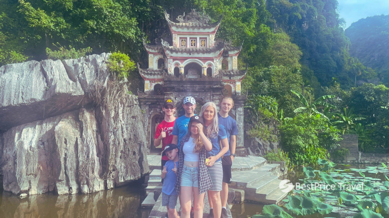 Day 3 Check In At Poetic Bich Dong Pagoda