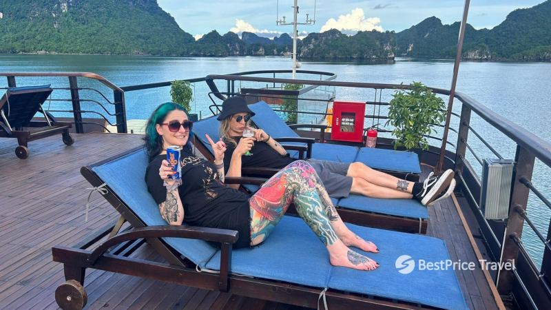 Day 5 Enjoy Drinks And Relax On The Sundeck