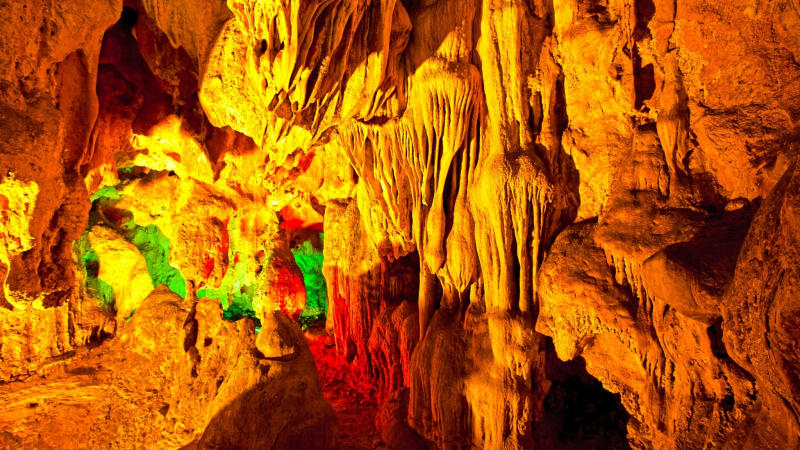 Day 9 Gorgeous Caves In Halong Bay
