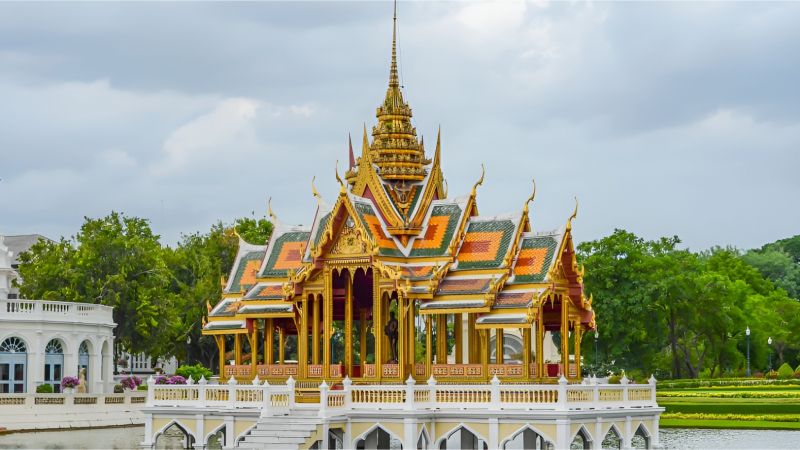 Day 19 Thai And European Style Buildings In Bang Pa In Summer Palace