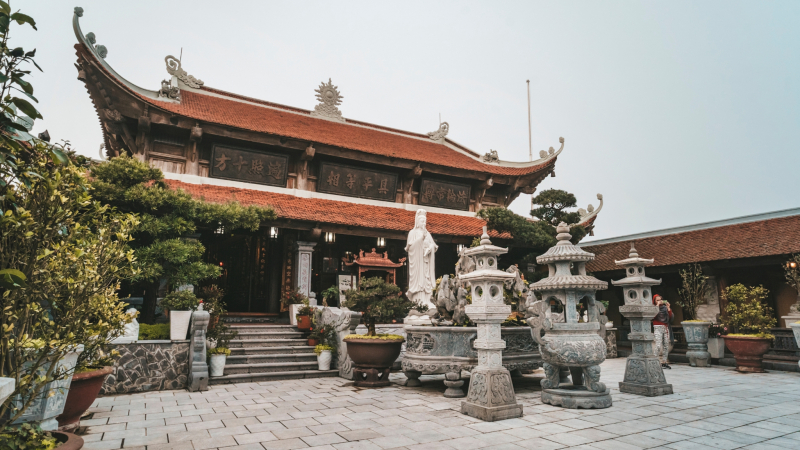 Day 8 The Serene Linh Ung Pagoda