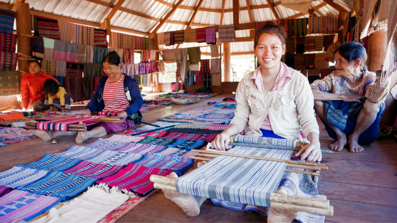 Day 15 The Katu Weavers Of Ban Houay Houn Selling Their Textiles
