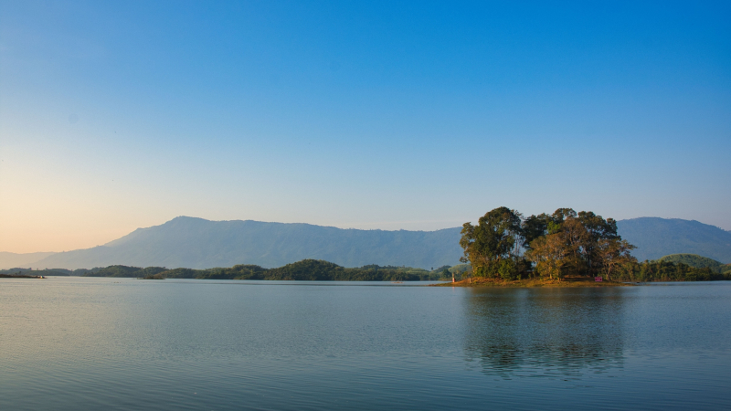 (Picked) Day 4 Enjoy The Tranquil Atmosphere While Kayaking In Nam Ngum Lake