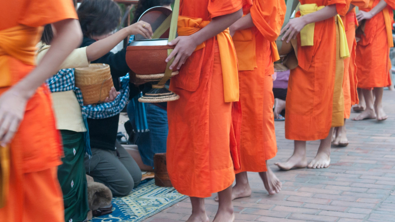 Day 4 Participate In The Lao Monks' Morning Alms