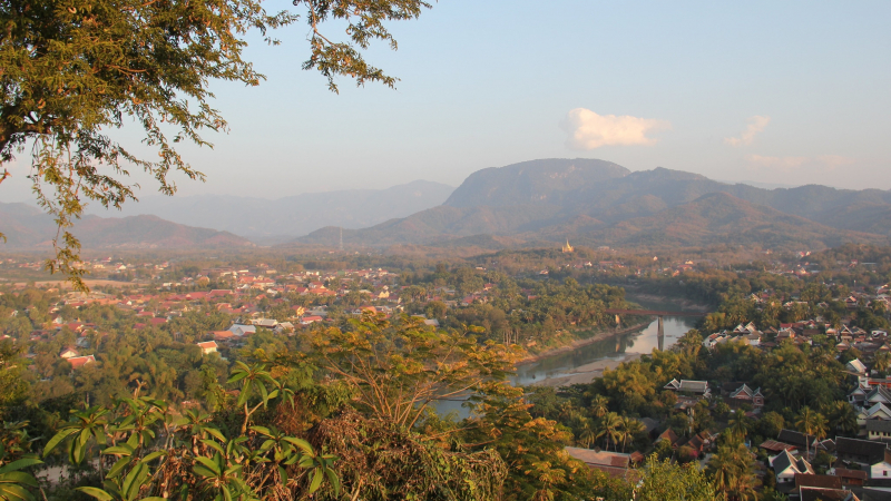 Day 1 Witness The Spectacular View Of Mount Phousi