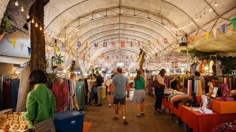 Day 9 Experience The Vibrant Atmosphere Of Bazaar Night Market