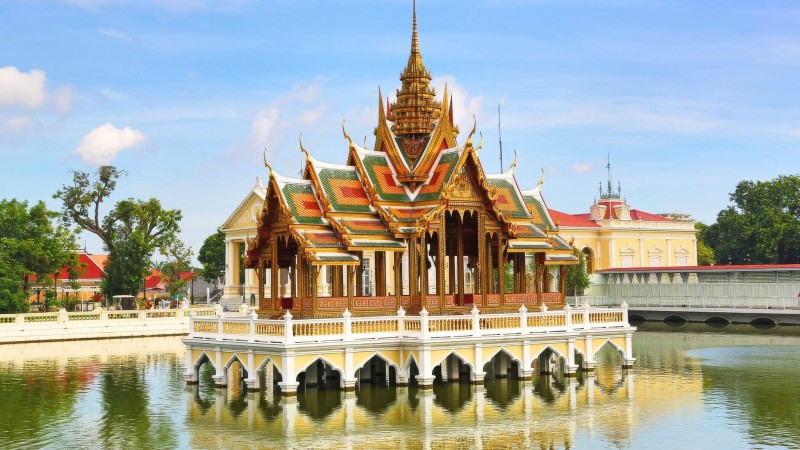 Day 5 Visit Bang Pa In Summer Palace A Blend Of Diverse Architectural Styles