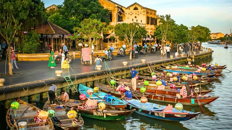 Day 5 Take A 40 Minute Boat Ride Along The Thu Bon River