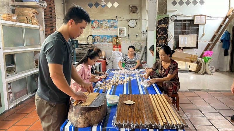 Day 1 Admire The Traditional Process Of Making Coconut Candy