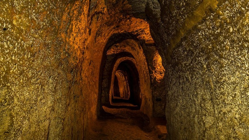 Day 9 Explore Vinh Moc Tunnels, Used By The North Vietnamese Army For Shelter During Bombing Raids