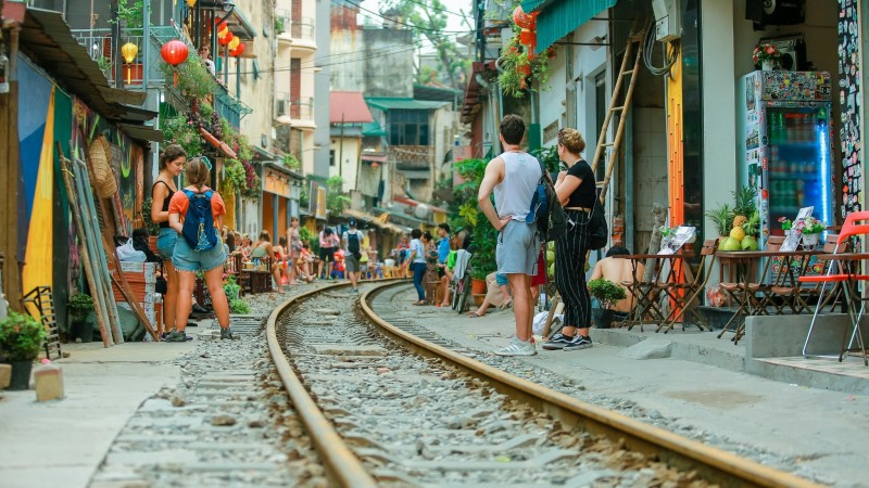 Day 1 Explore The Bustling Life Of Hanoi