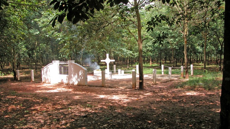 Day 2 The Long Tan Cross Honors Australian Soldiers Of The Battle Of Long Tan