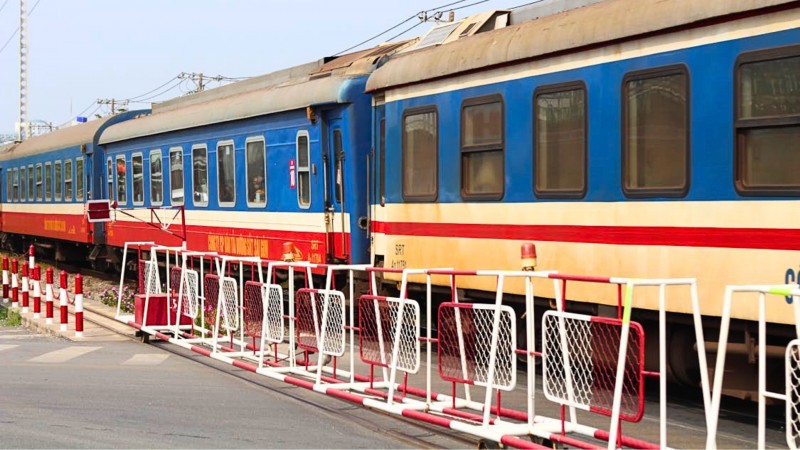 Day 7 Travel To Dong Hoi By Overnight Train