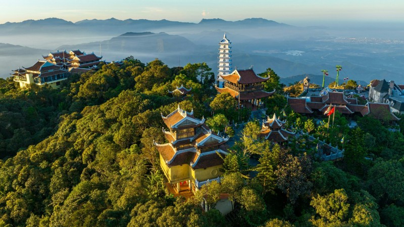 Day 3 Take In The Stunning Views From King Peak