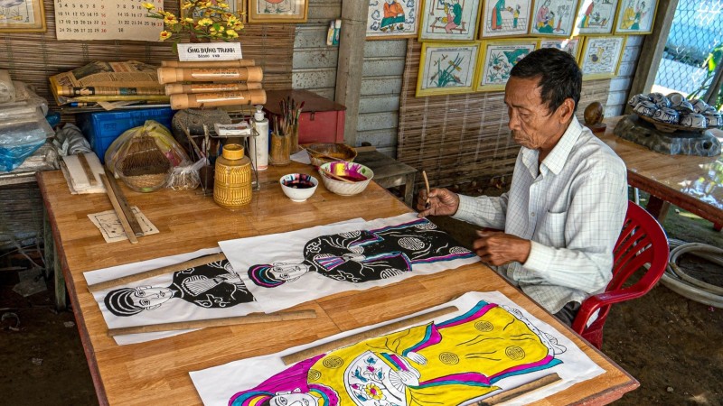 Pass By Sinh Village Known For Its Timeless Folk Paintings