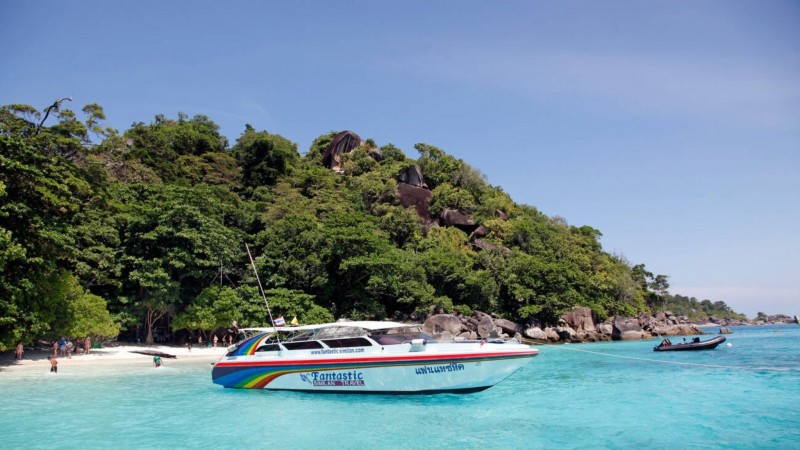 Start The Trip By Boarding Your Luxury Speedboat