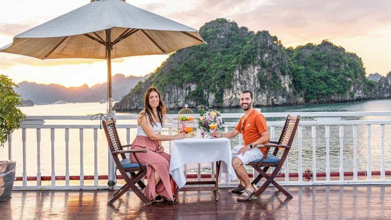 Day 6 Spend A Night On A 5 Star Halong Bay Cruise