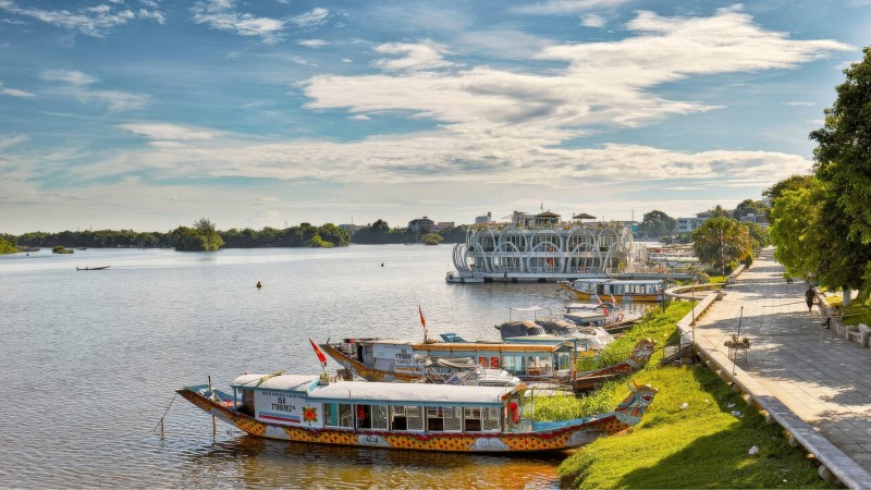 Day 3 Cruise The Perfum River On A Traditional Dragon Boat