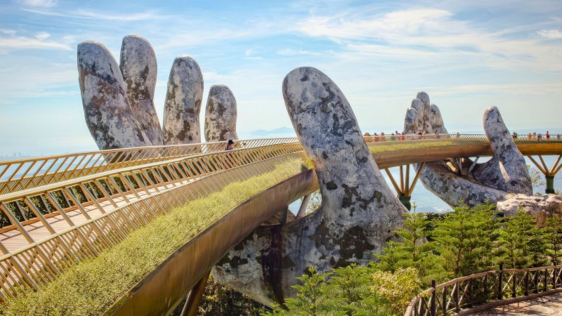 Day 4 Walk Above The Clouds On Vietnam’s Iconic Golden Bridge