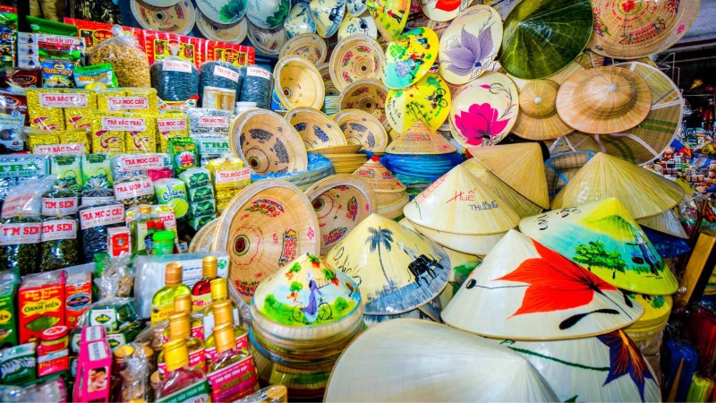 Day 5 Browse Local Treasures And Flavors At Vibrant Dong Ba Market