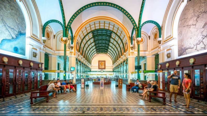 Day 1 Marvel At The Central Post Office With Ornate Ironwork And Vaulted Ceilings