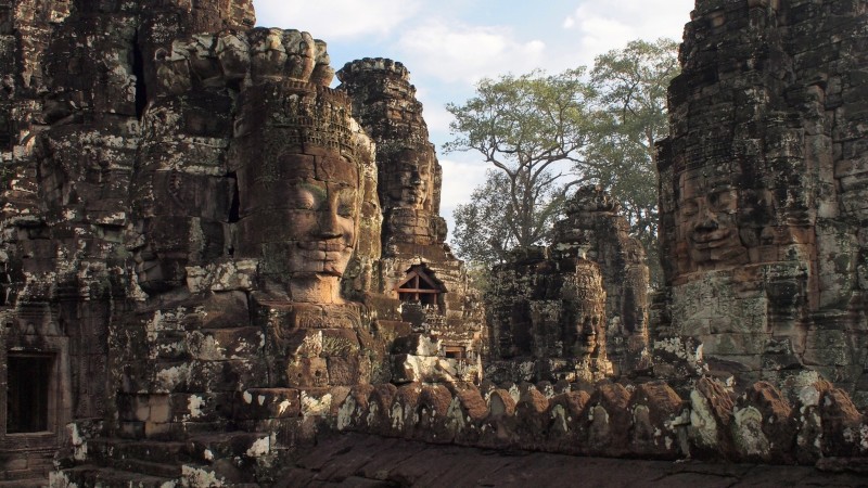 Day 10 Gaze Into The Smiling Stone Faces Of Bayon Temple In The Heart Of Angkor Thom