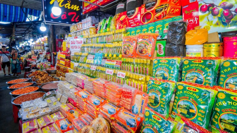 Day 7 Visiting Dong Ba Market in Hue