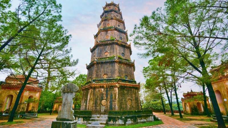 Day 15 Admire The Stunning Beauty Of Thien Mu Pagoda