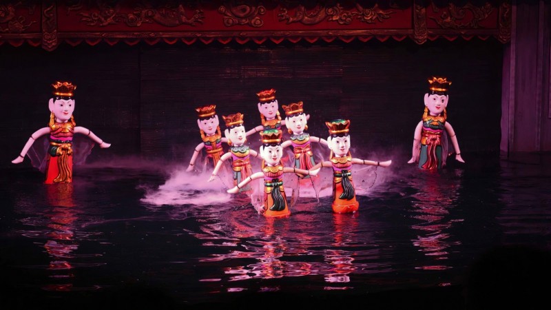 Day 2 Enjoy a water puppet show and immerse yourself in Vietnamese folklore