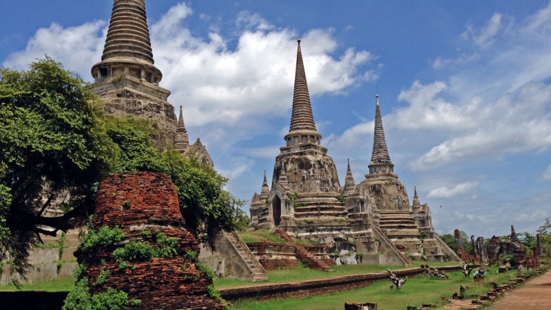 Day 14 Discover Thailand’s Regal Heritage Through Wat Phra Sri Sanphet