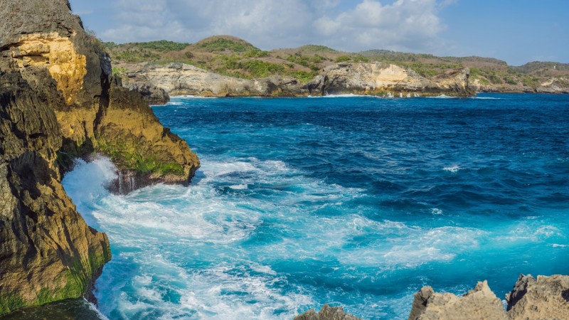 Day 13 Admire Crystal Pools And Rugged Cliffs At Angel Billabong