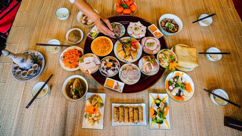 Enjoy A Warm Meal Together With The Host’s Family