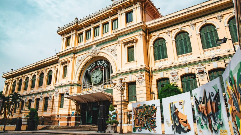 Day 1 Discover A Blend Of History And Beauty In Saigon Central Post Office
