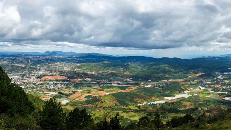 Day 2 Admire Scenic Landscapes And Cloudy Peaks From Dalat’s Langbiang Mountain