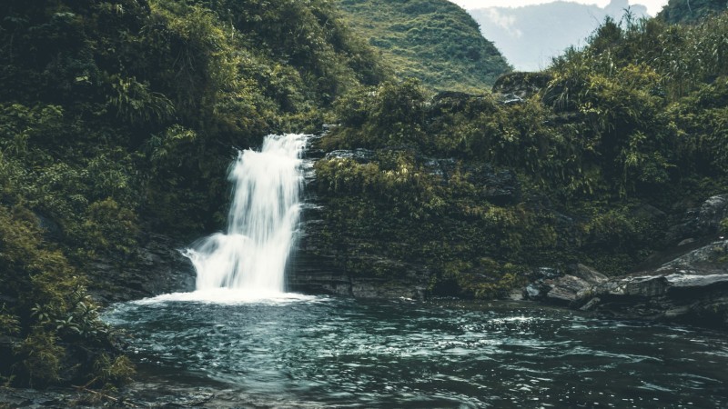 Day 4 Feel Nature’s Power Flowing Through Stunning Du Gia Waterfalls