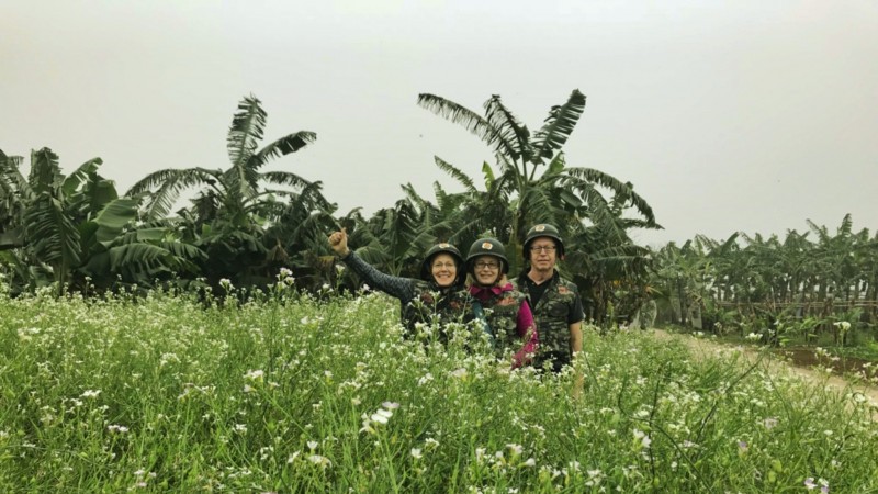 Enjoy Scenic Views Along The Road To Bat Trang