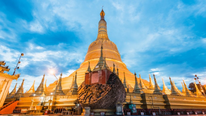 Day 3 Explore The Sacred Grounds Of Shwe Maw Daw Pagoda