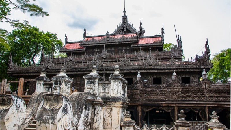 Day 5 Soak In The Timeless Charm Of Shwenandaw Monastery