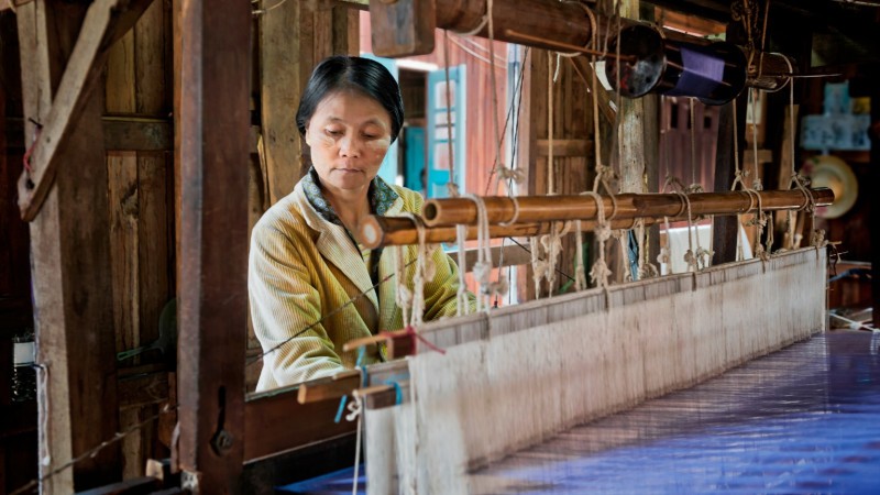 Day 3 Discover The Craftsmanship Behind Myanmar Silk