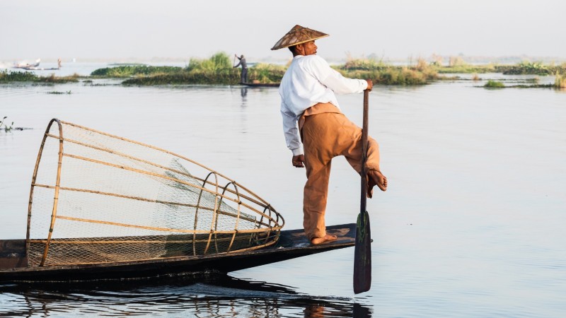 Day 8 Witness The Iconic One Legged Rowers Of Inle Lake