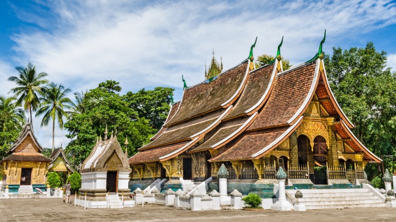 Day 12 Admire The Elegant Rooftops And Sacred Artistry Of Wat Xieng Thong