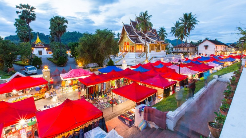 Day 12 Wander Through The Vibrant Night Market Of Luang Prabang