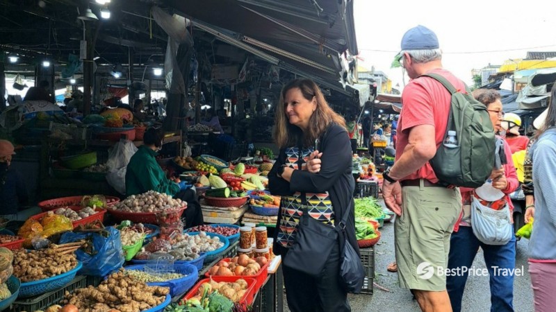 Day 7 Browse The Colorful Stalls Of Hoi An Market